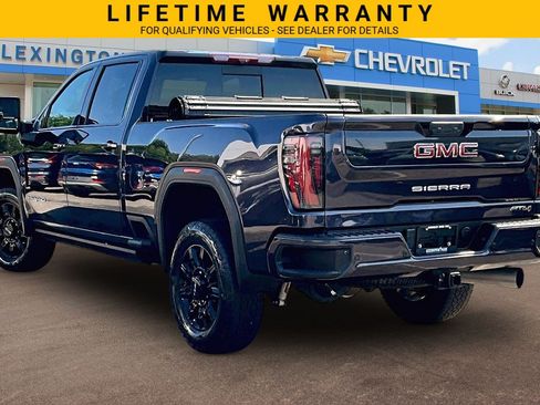 Used 2024 GMC Sierra 2500 AT4 w/ AT4 Premium Plus Package AWD/4WD image 2