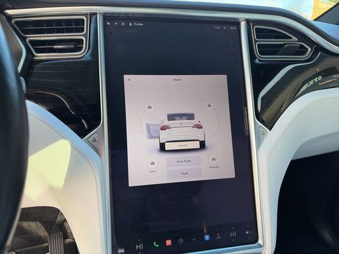 Used 2016 Tesla Model X 75D image 33