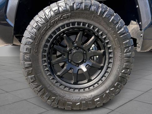 Used 2024 Toyota Tundra SR5 w/ SR5 Premium Package image 11