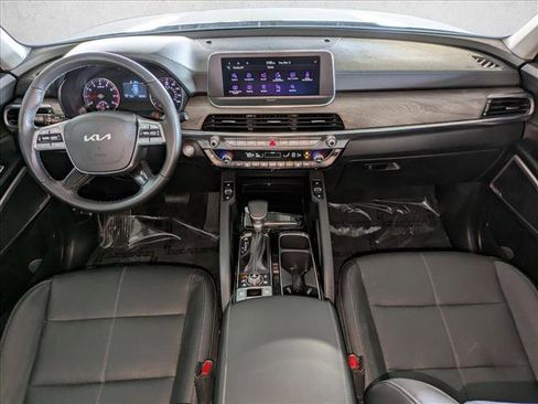 Used 2022 Kia Telluride EX image 17