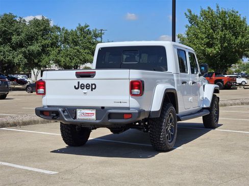New 2025 Jeep Gladiator Sport image 4