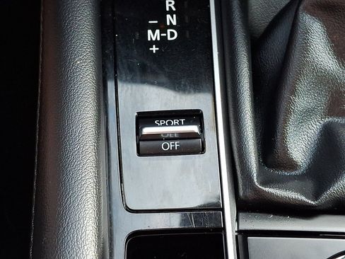 Used 2024 MAZDA MAZDA3 s FWD image 23