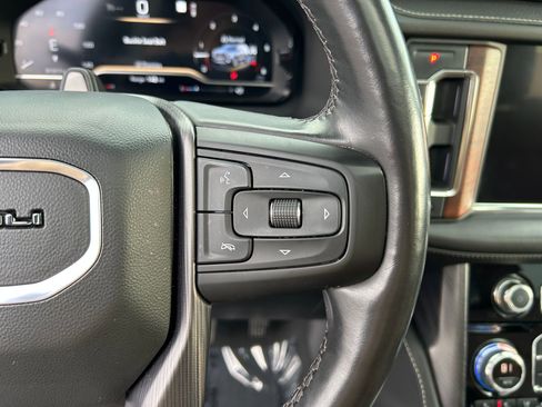 Used 2023 GMC Yukon XL Denali Ultimate image 13