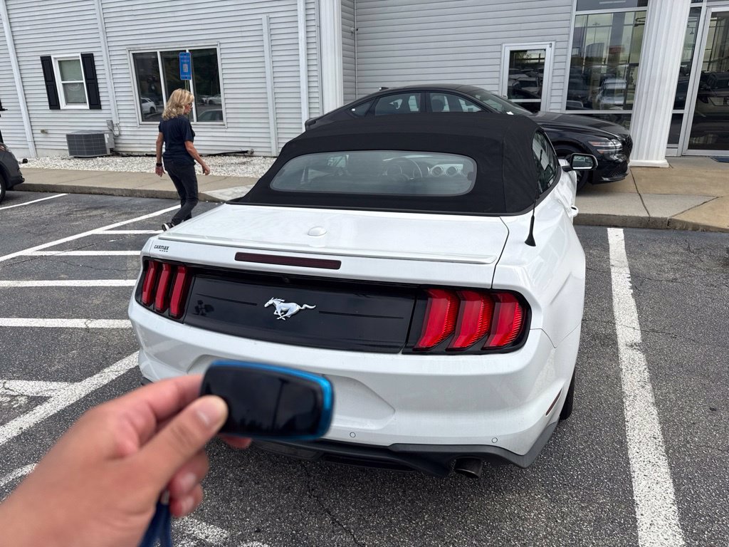 Used 2020 Ford Mustang Premium RWD image 4