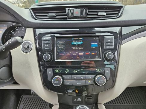 Used 2022 Nissan Rogue Sport SL image 21