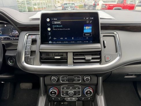 Used 2022 Chevrolet Suburban LT w/ LT Signature Package image 22