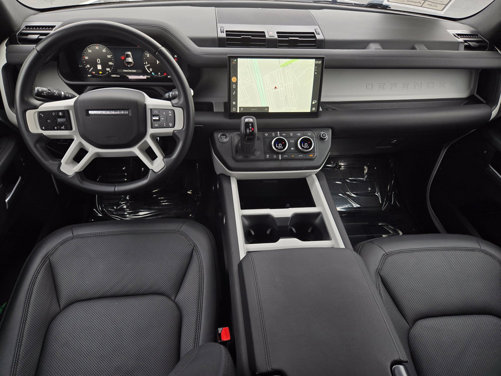 Used 2025 Land Rover Defender 110 S AWD/4WD image 13