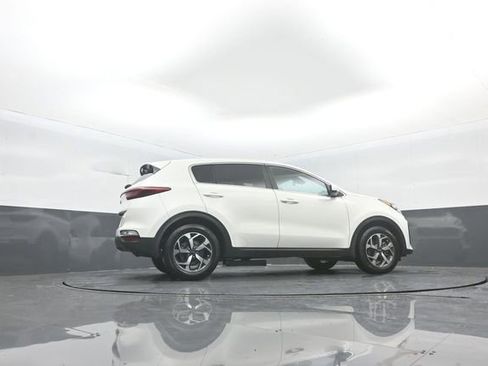 Used 2020 Kia Sportage LX image 32