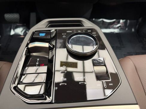 New 2026 BMW iX xDrive60 w/ Premium Package image 19