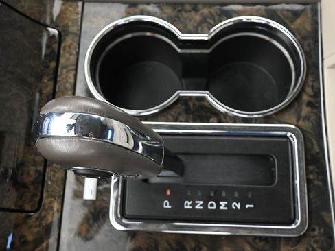 Used 2017 Lincoln Navigator Select image 34