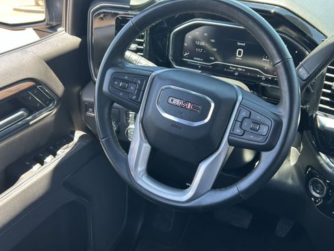 Certified 2025 GMC Sierra 1500 SLT RWD image 16