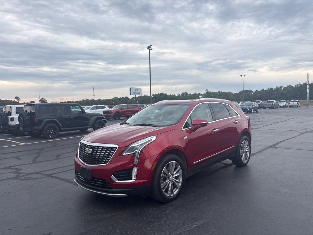Used 2024 Cadillac XT5 Premium Luxury w/ Technology Package FWD image 5