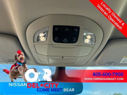 Used 2023 Chrysler Pacifica Touring-L FWD image 20