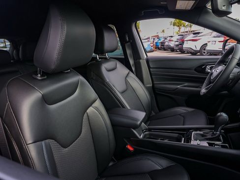 New 2026 Jeep Compass Latitude image 21