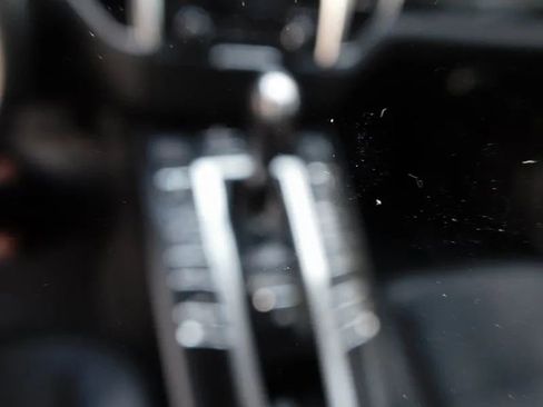 Used 2018 Porsche Macan Sport Edition image 31