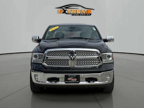 Used 2017 RAM 1500 Laramie w/ Convenience Group image 9