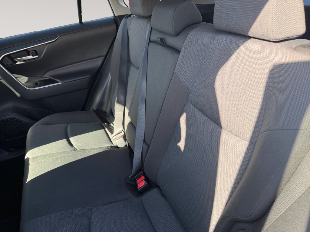 Used 2025 Toyota RAV4 XLE AWD/4WD image 13