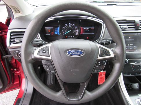 Used 2013 Ford Fusion SE FWD image 15