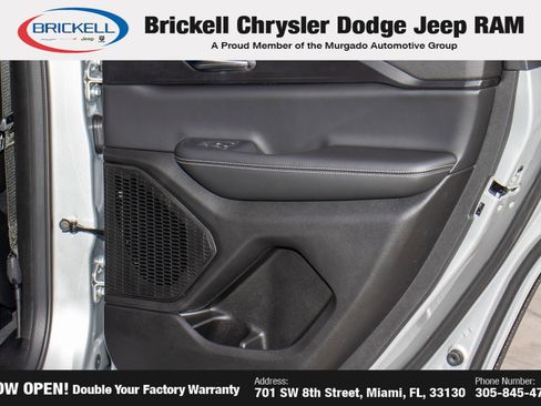 New 2025 Jeep Grand Cherokee Laredo X image 12