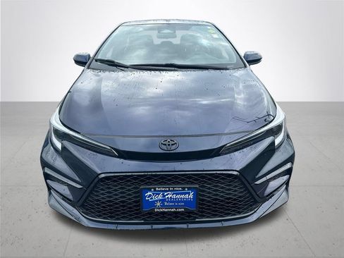 Used 2024 Toyota Corolla SE w/ SE Premium Package FWD image 3