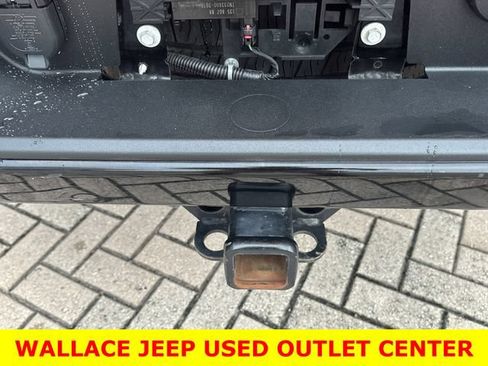 Used 2021 Chevrolet Silverado 1500 LT Trail Boss w/ Bed Protection Package AWD/4WD image 11