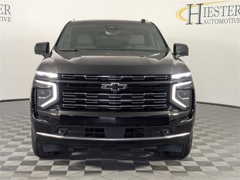 Used 2025 Chevrolet Tahoe High Country image 3