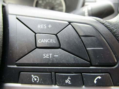 Used 2024 Nissan Altima 2.5 SV FWD image 18
