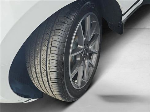 New 2026 Land Rover Range Rover Velar Dynamic SE image 30