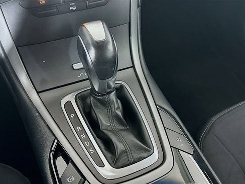 Used 2016 Ford Edge SE FWD image 23
