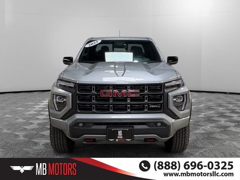 Used 2025 GMC Canyon AT4 AWD/4WD image 10