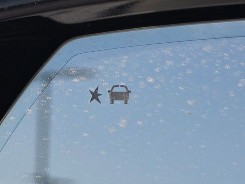 Used 2021 GMC Yukon Denali image 32