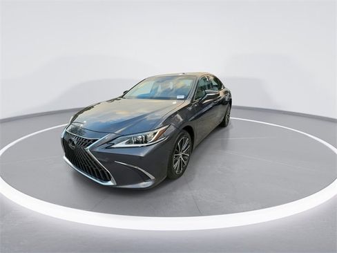 Used 2023 Lexus ES 250 w/ Premium Package image 4