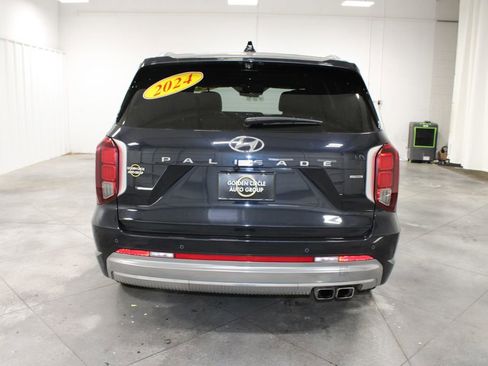 Used 2024 Hyundai Palisade Calligraphy image 8