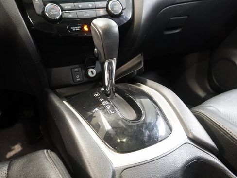 Used 2016 Nissan Rogue SL w/ SL Premium Package image 22