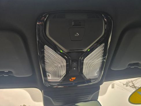 Used 2024 BMW X5 xDrive50e AWD/4WD image 30