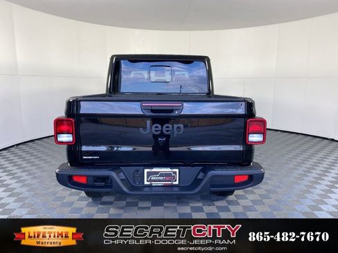 New 2025 Jeep Gladiator Sport image 6