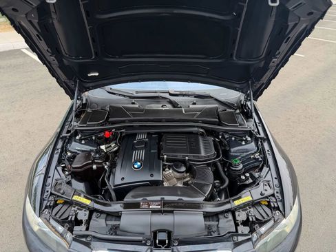 Used 2009 BMW 335i Convertible image 13