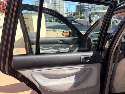 Used 2005 Volkswagen Jetta GLS image 28