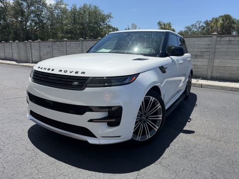 Used 2024 Land Rover Range Rover Sport Dynamic SE AWD/4WD image 1