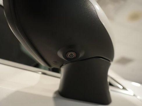 Used 2023 Buick Envision Avenir AWD/4WD image 7