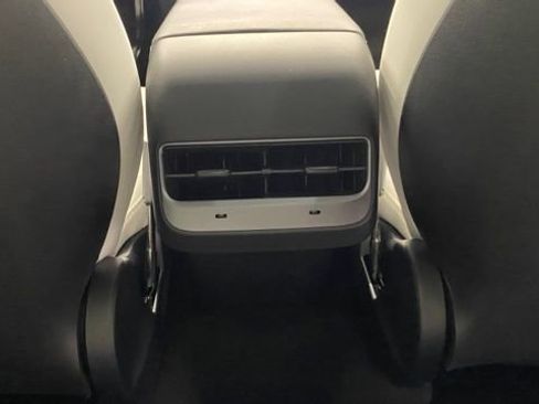 Used 2023 Tesla Model Y Long Range image 26