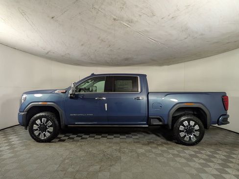 New 2026 GMC Sierra 2500 Denali w/ Denali Reserve Package AWD/4WD image 3