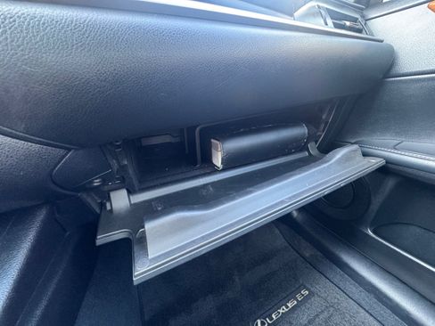 Used 2014 Lexus ES 300h FWD image 21