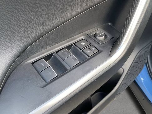 Used 2024 Toyota RAV4 XSE w/ Advanced Technology Package AWD/4WD image 18