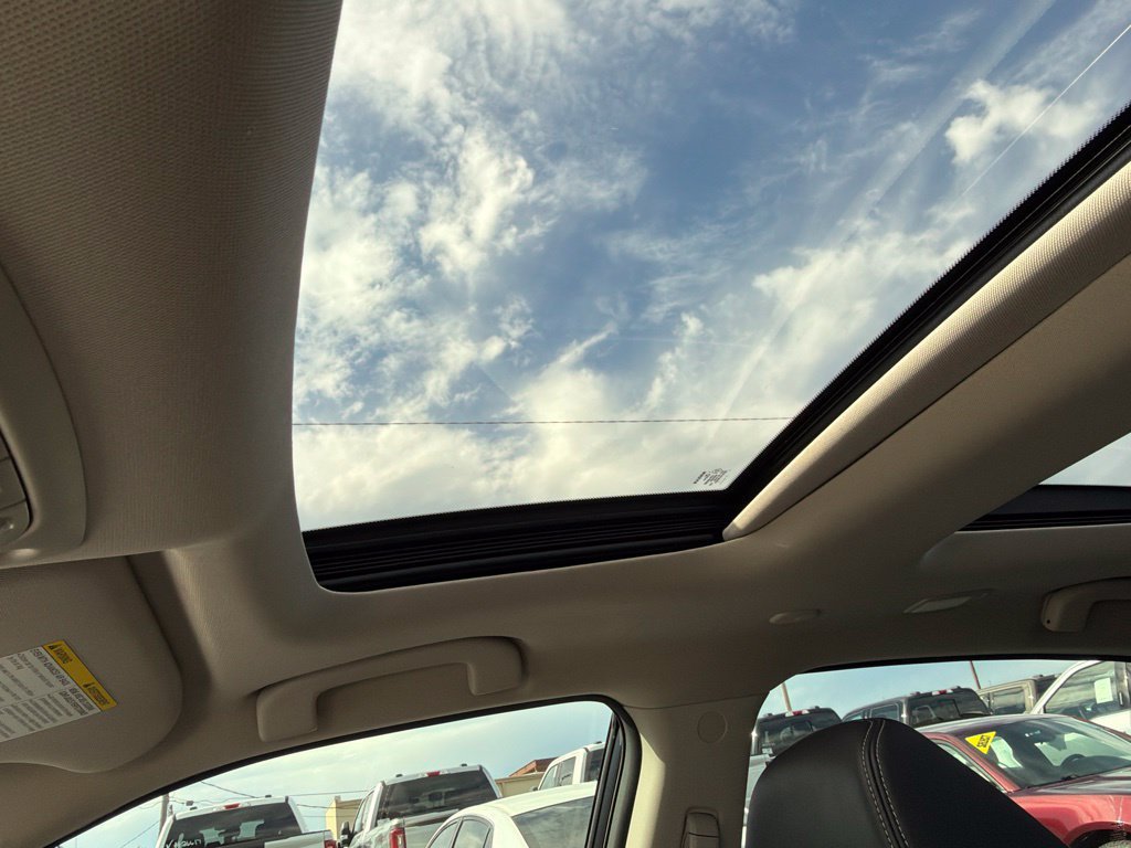 Used 2017 Nissan Maxima Platinum FWD image 40