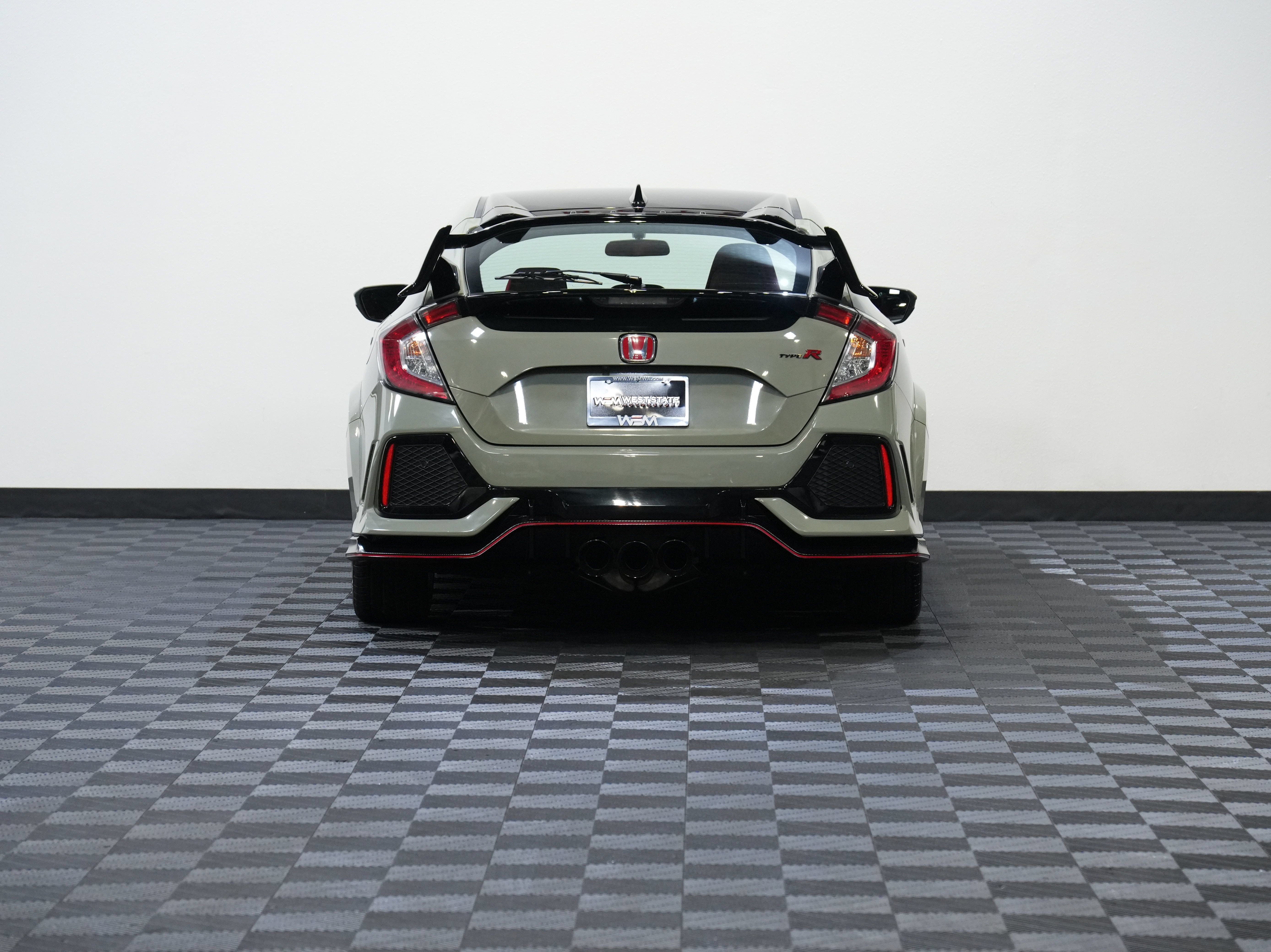 Used 2018 Honda Civic Type R image 7