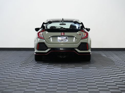 Used 2018 Honda Civic Type R image 7
