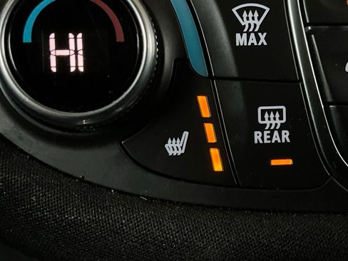 Used 2024 Chevrolet Malibu LT image 28