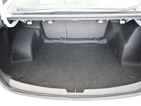 Used 2024 Chevrolet Malibu LT FWD image 35