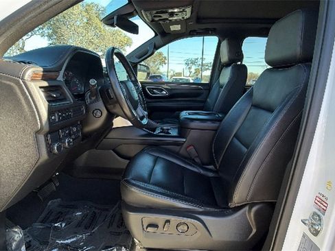 Used 2021 Chevrolet Suburban LT w/ LT Signature Package image 16